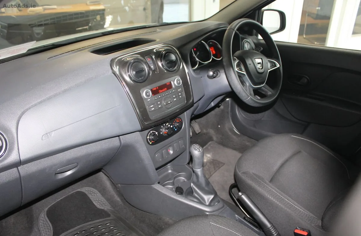 2017 Dacia Logan – photo 9