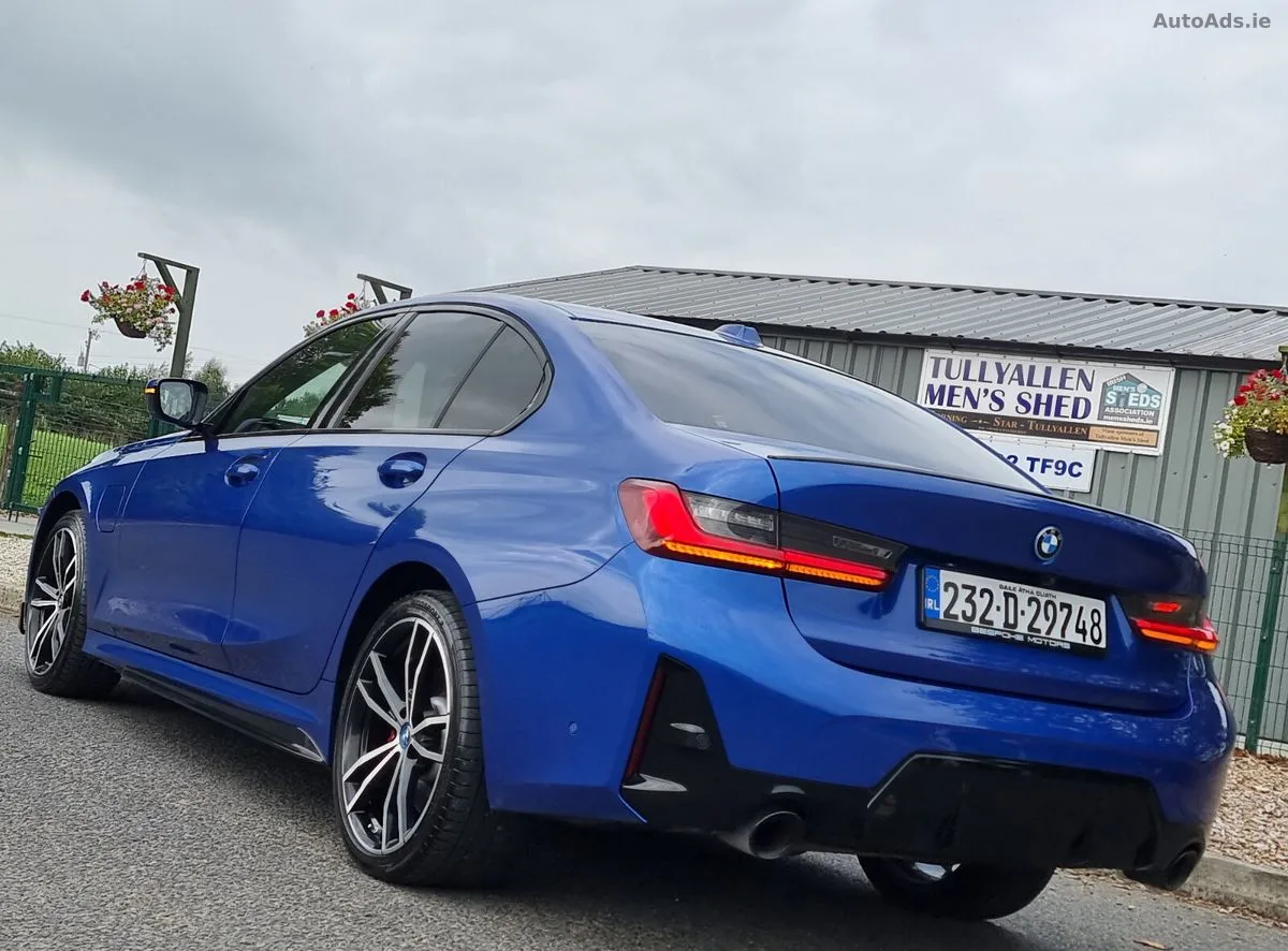 2023 BMW 3-Series – photo 2
