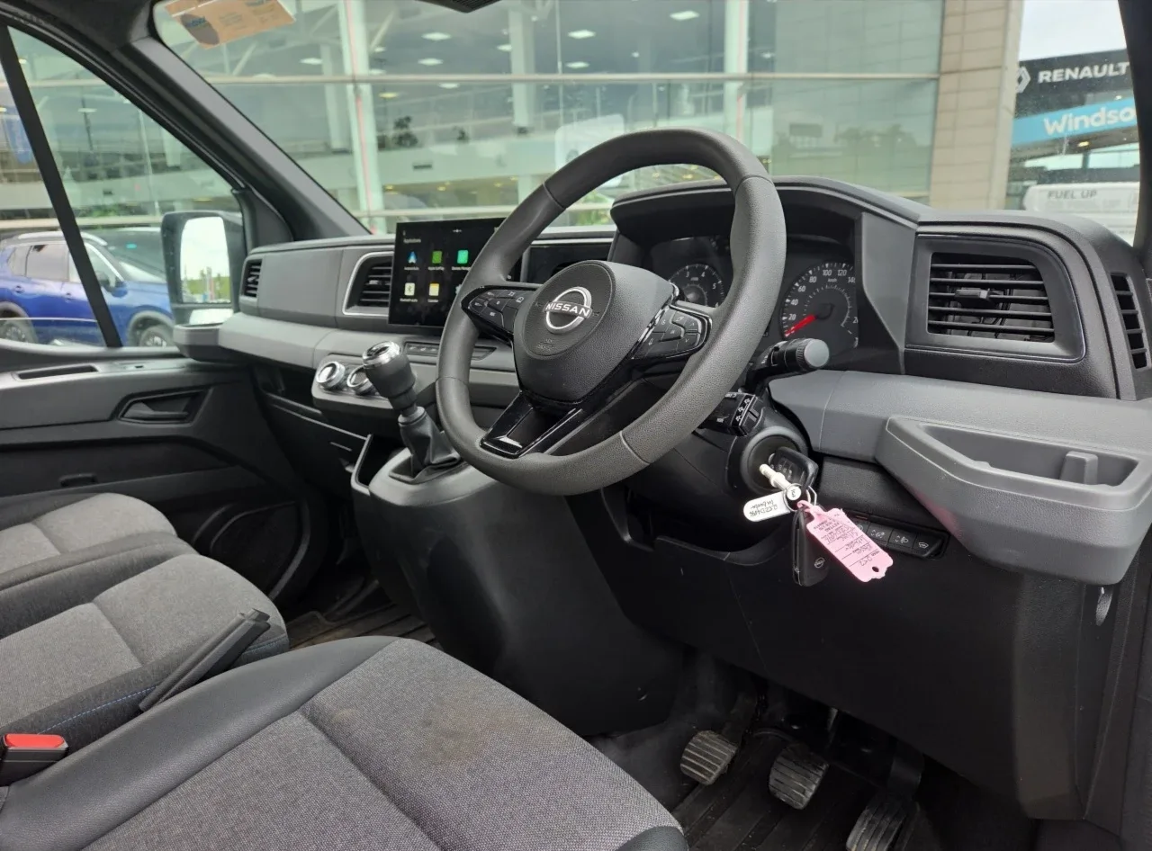 2025 Nissan Interstar – photo 7