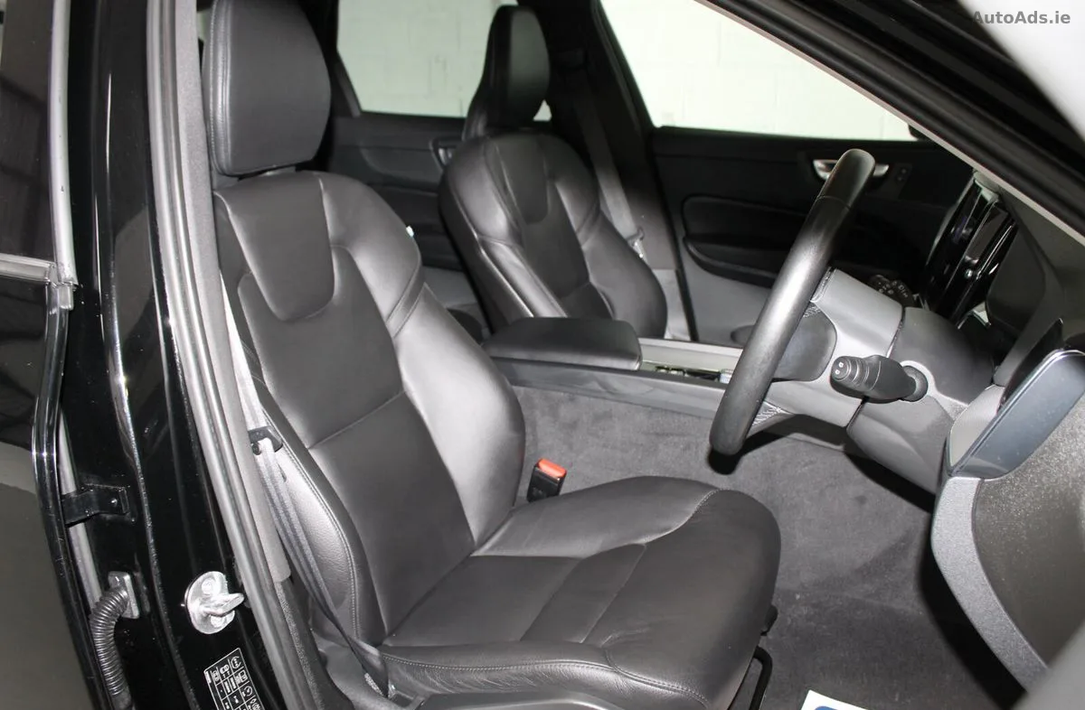 2022 Volvo XC60 – photo 12