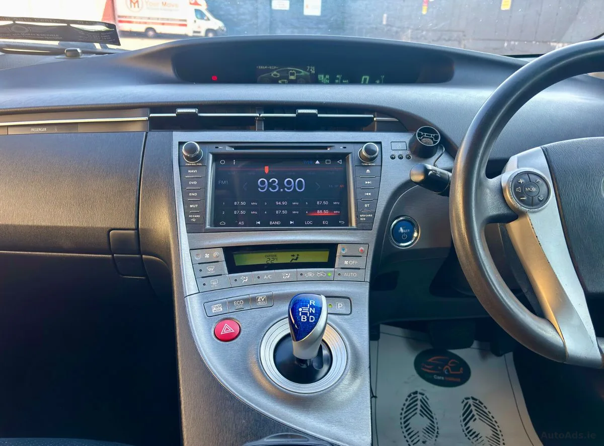 2015 Toyota Prius – photo 15