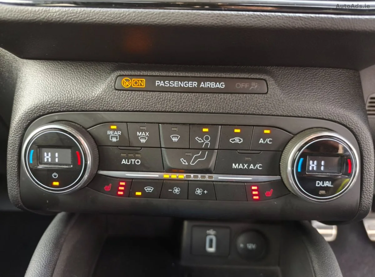 2020 Ford Focus – photo 15