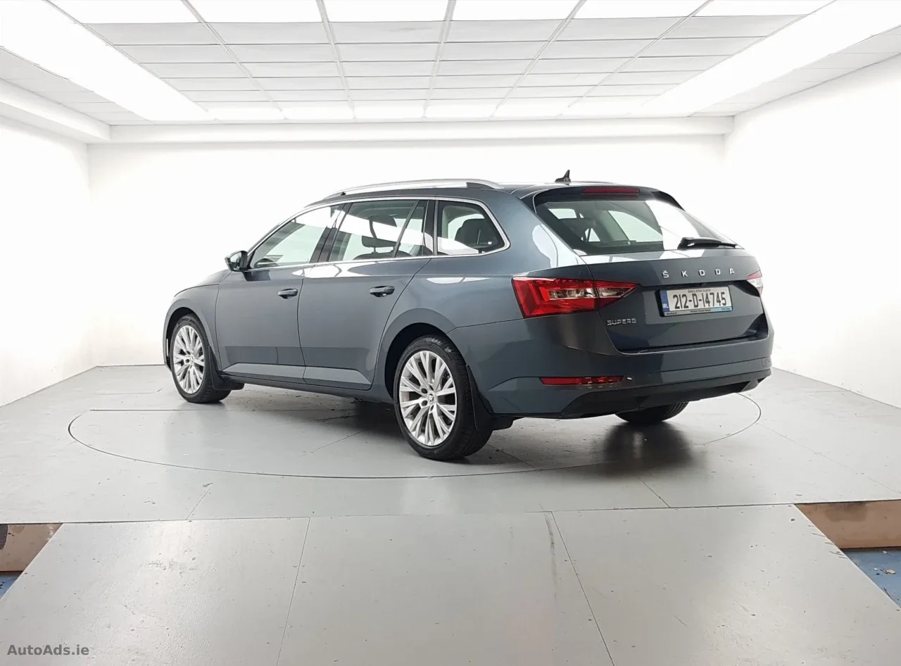 2021 Skoda Superb – photo 11