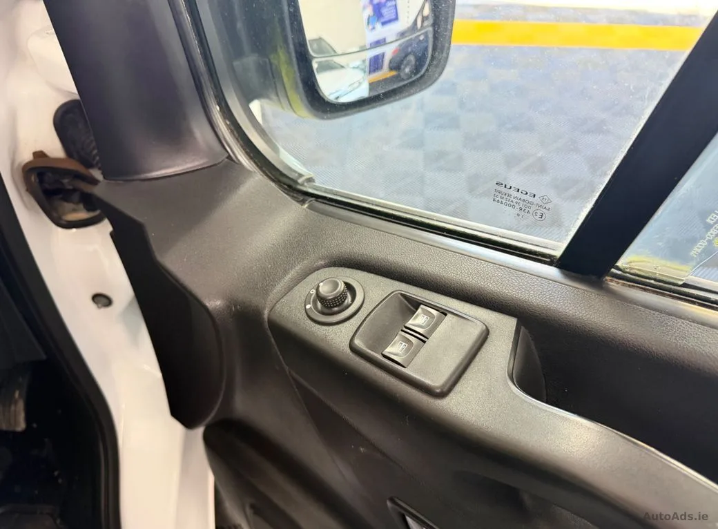 2020 Nissan NV300 – photo 10