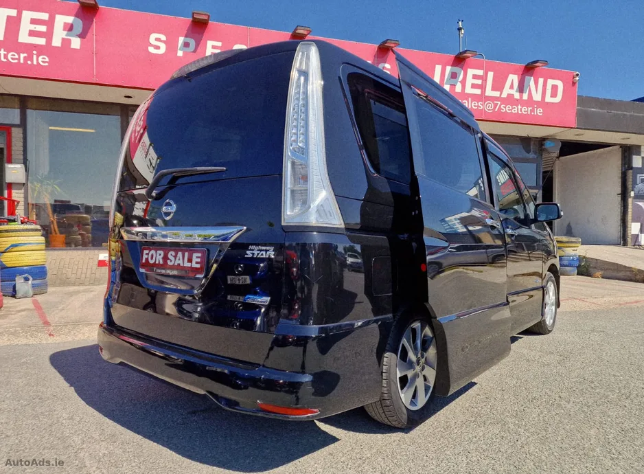 2013 Nissan Serena – photo 2