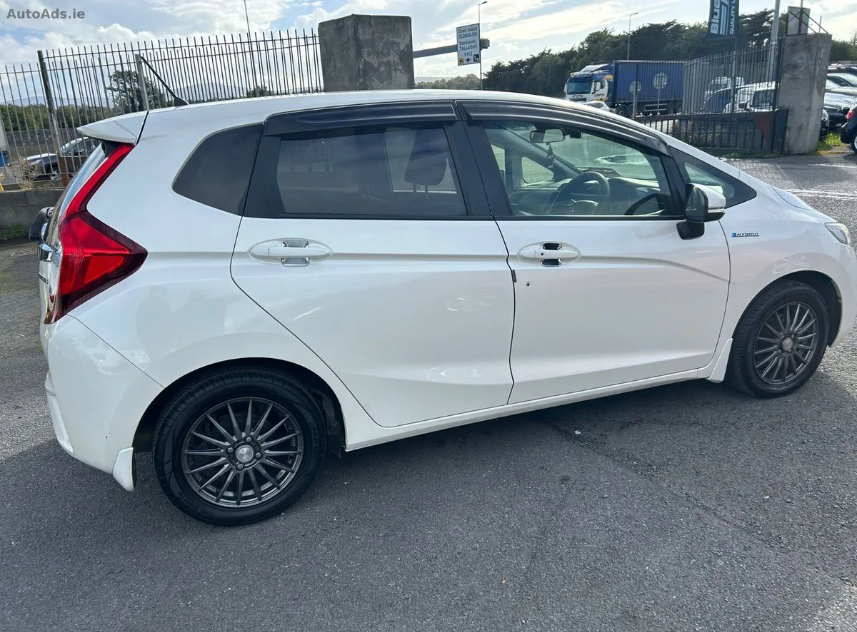2017 Honda Fit – photo 4