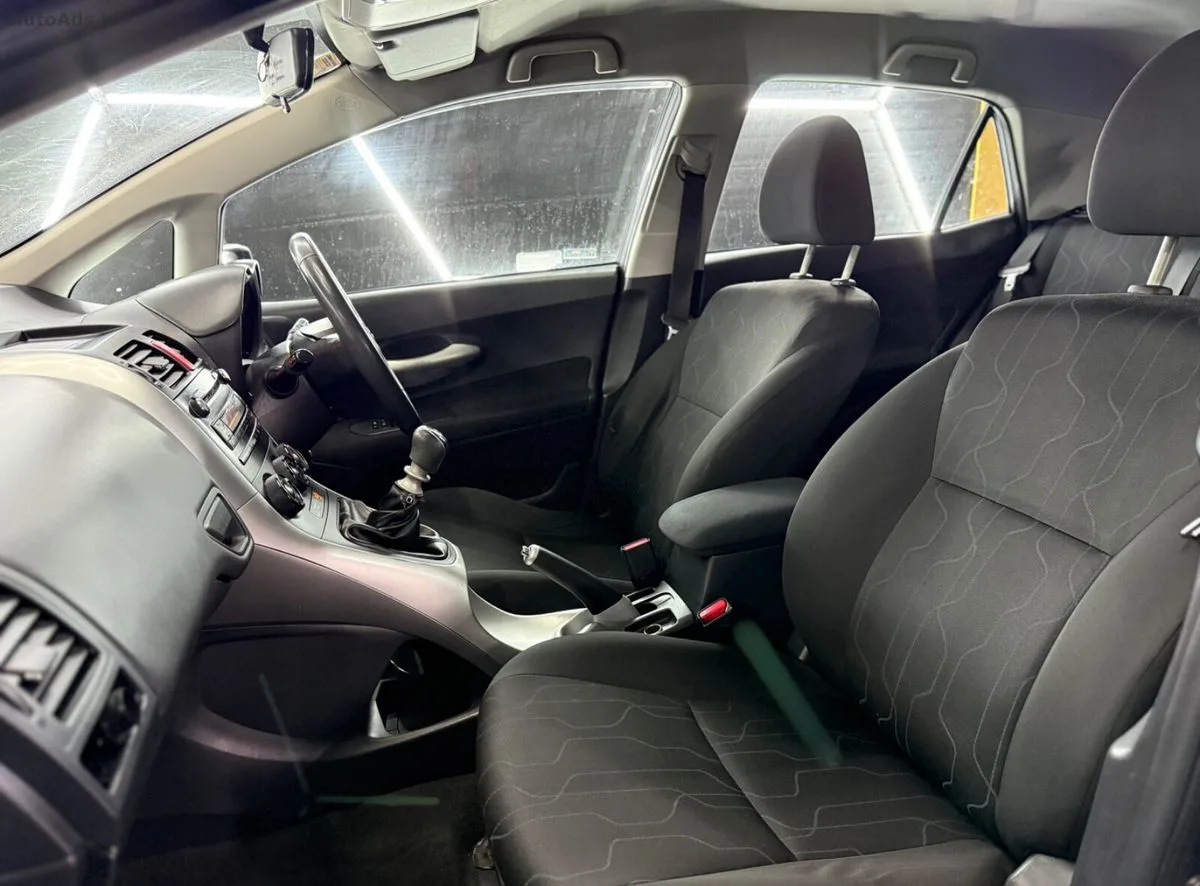 2011 Toyota Auris – photo 16