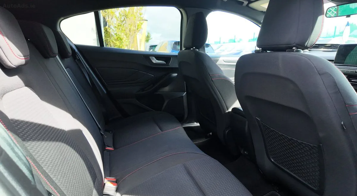 2019 Ford Focus – photo 18