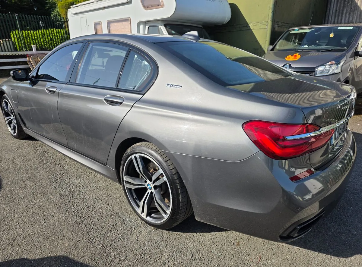2017 BMW 7-Series – photo 8