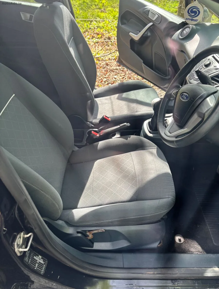 2011 Ford Fiesta – photo 15