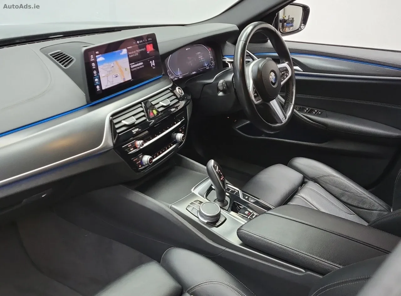 2021 BMW 5 Series – photo 4