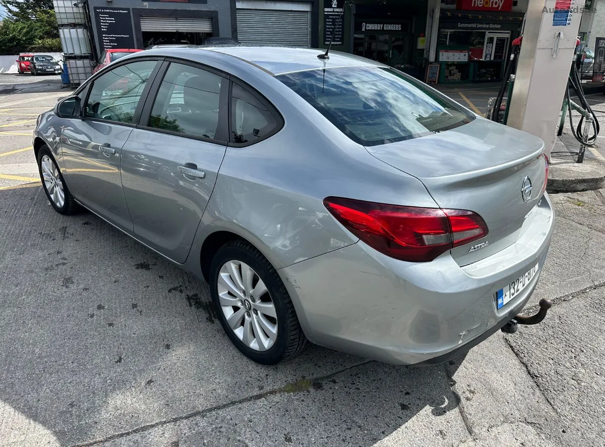 2013 Opel Astra – photo 4