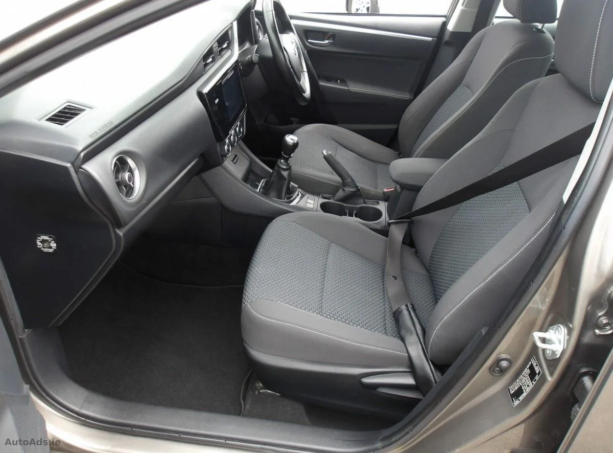 2017 Toyota Corolla – photo 18