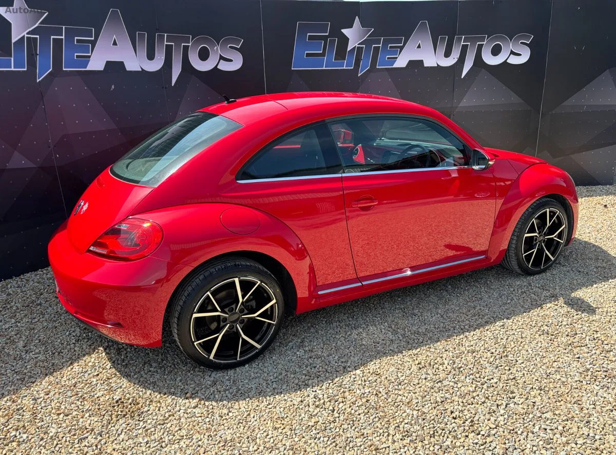 2012 Volkswagen Beetle – photo 4