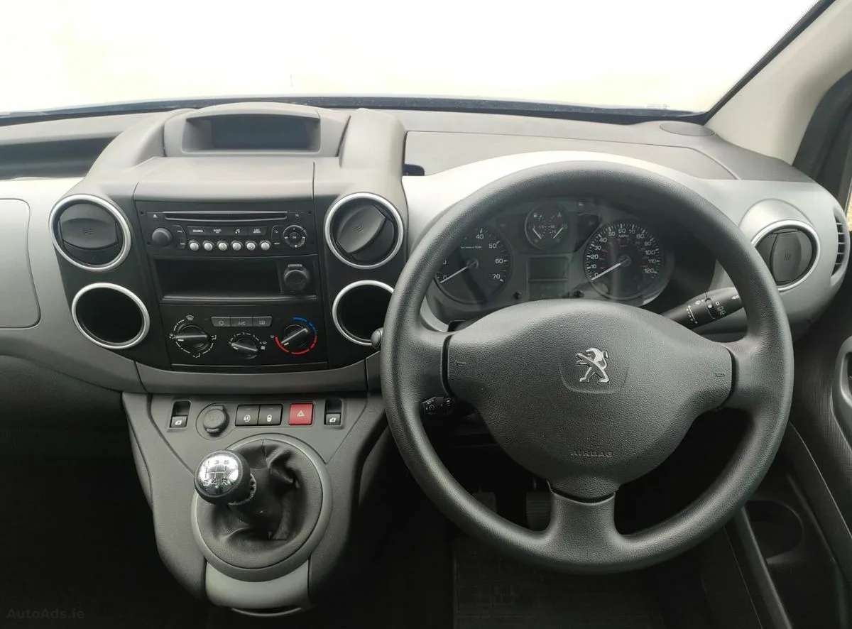 2017 Peugeot Partner – photo 15