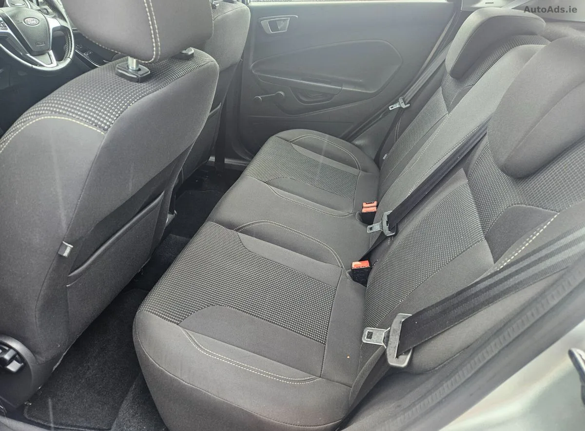 2017 Ford Fiesta – photo 18