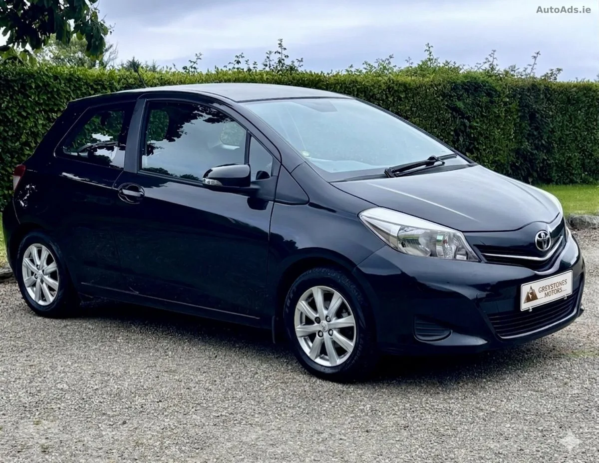 2012 Toyota Yaris – photo 3
