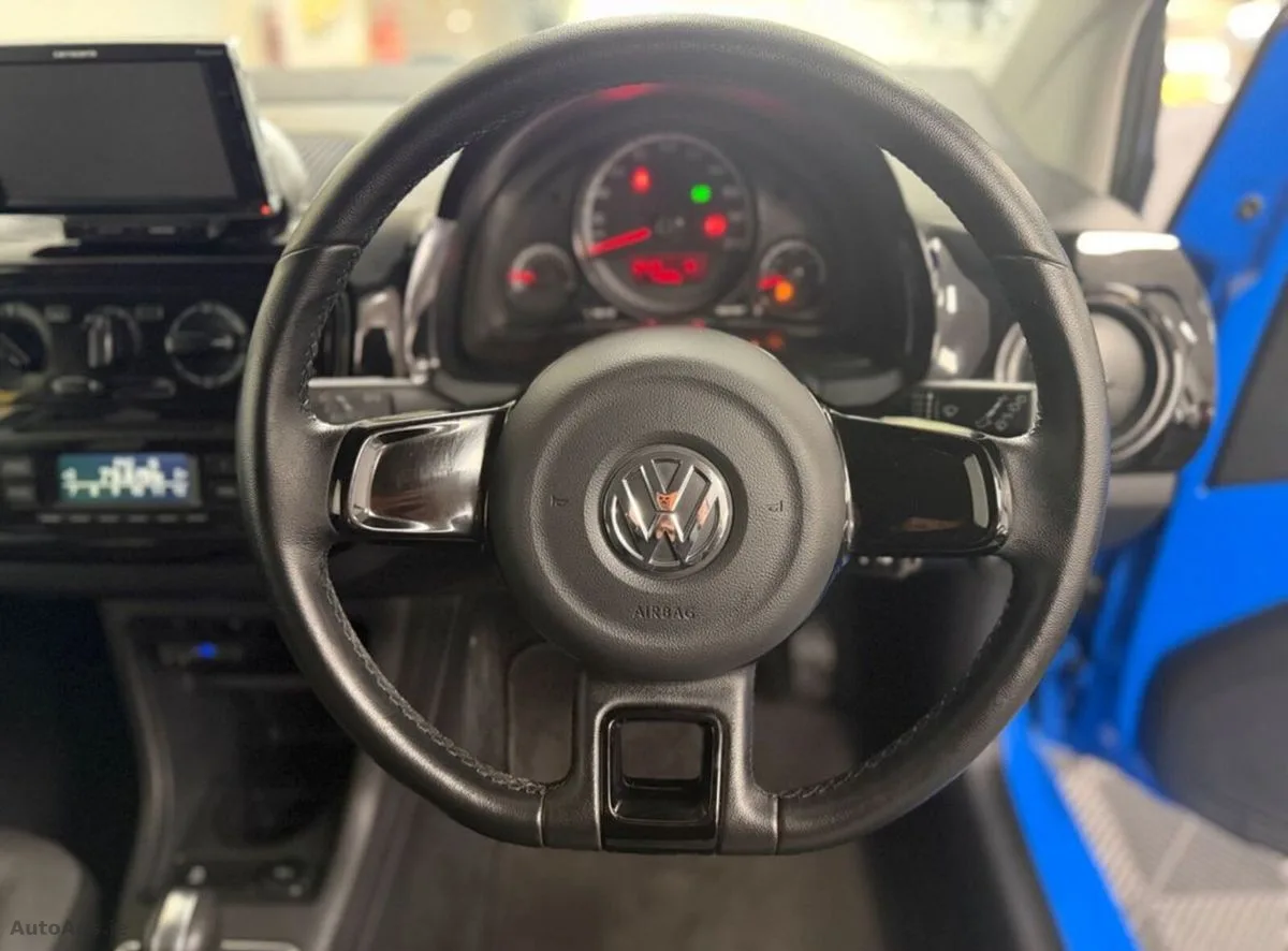 2015 Volkswagen up! – photo 12