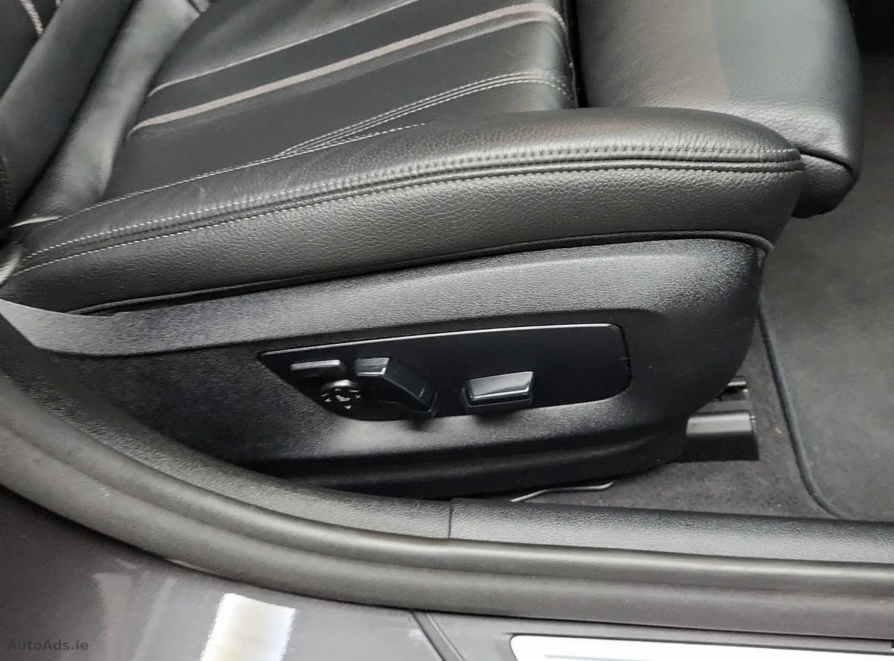 2021 BMW 5 Series – photo 18