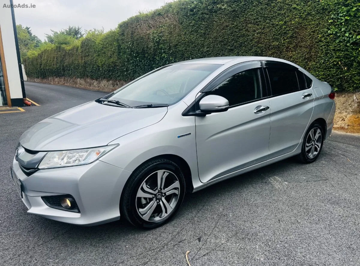 2016 Honda Grace – photo 5