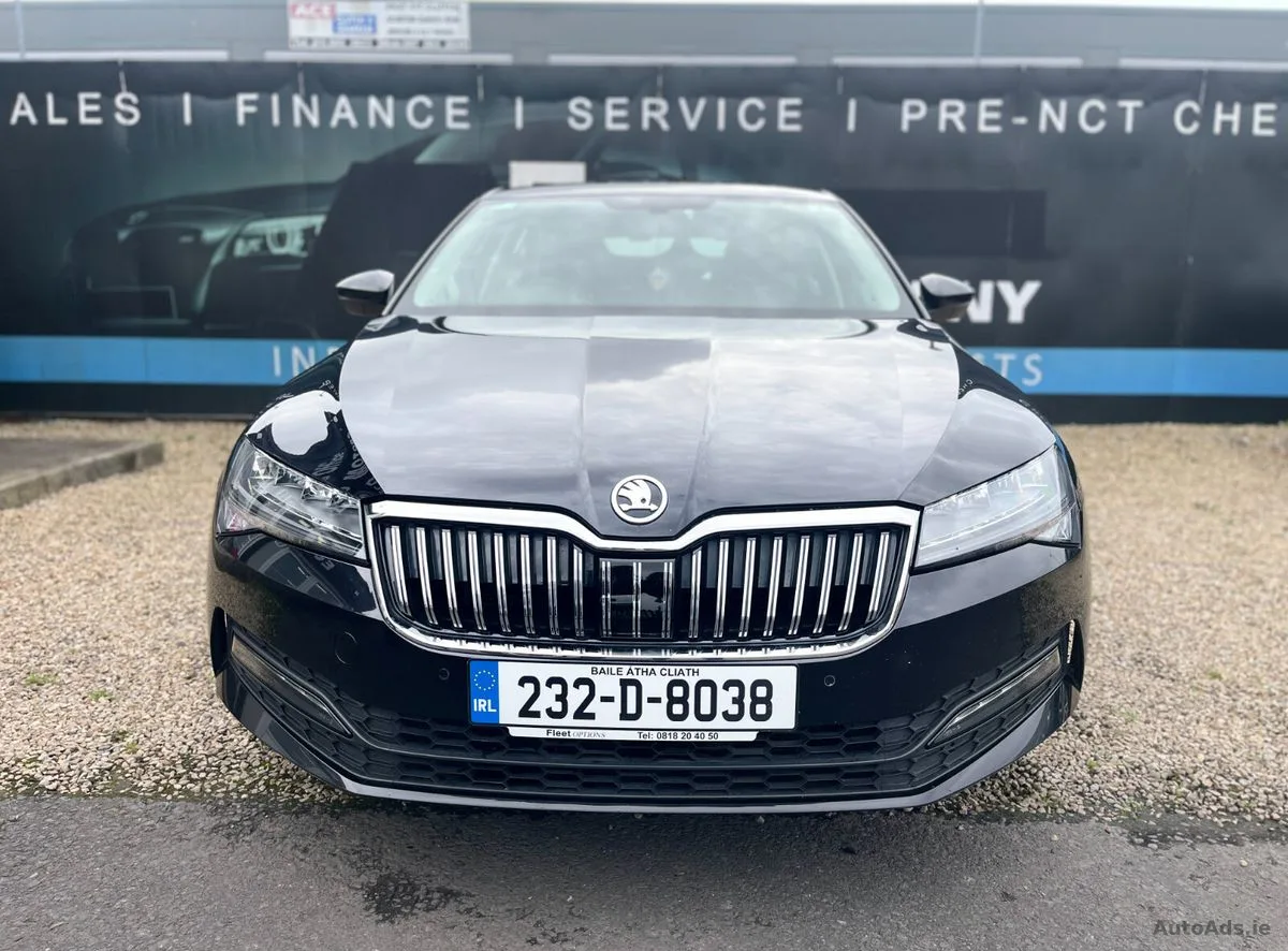 2023 Skoda Superb – photo 3