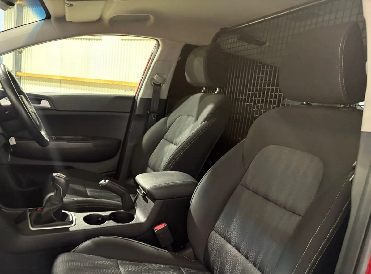 2022 Kia Sportage – photo 18