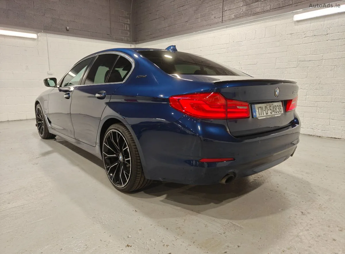 2017 BMW 5-Series – photo 8