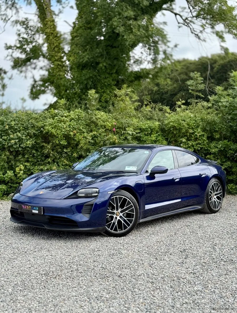 2022 Porsche Taycan – photo 3