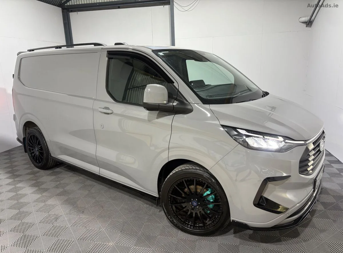 2024 Ford Transit Custom – photo 2