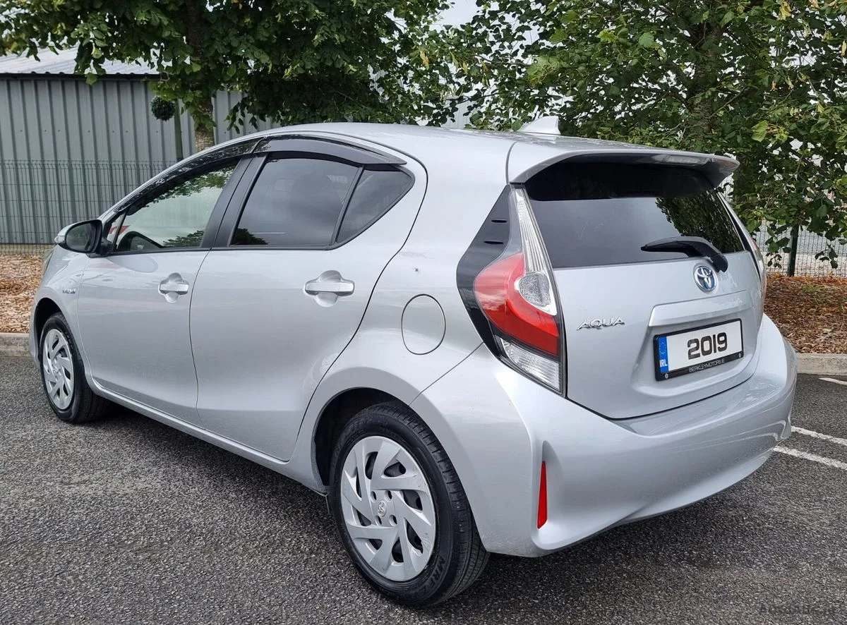 2019 Toyota Aqua – photo 11