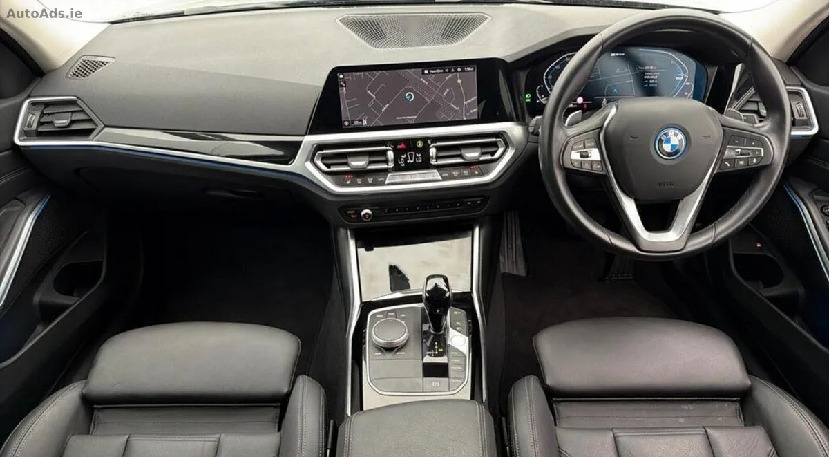 2022 BMW 3-Series – photo 5