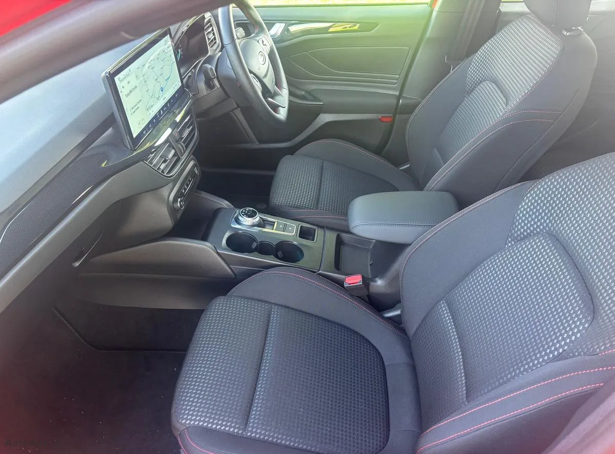 2025 Ford Focus – photo 10