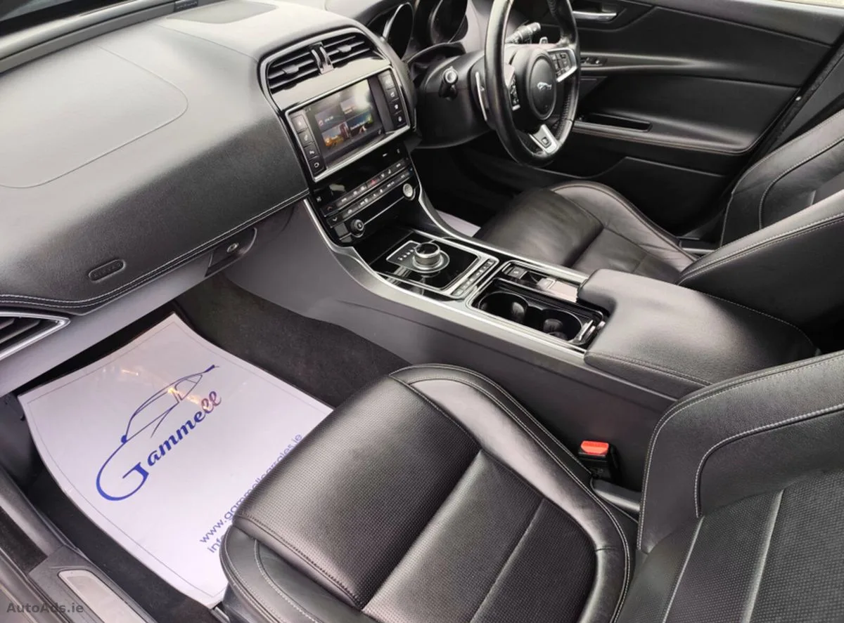 2018 Jaguar XE – photo 10