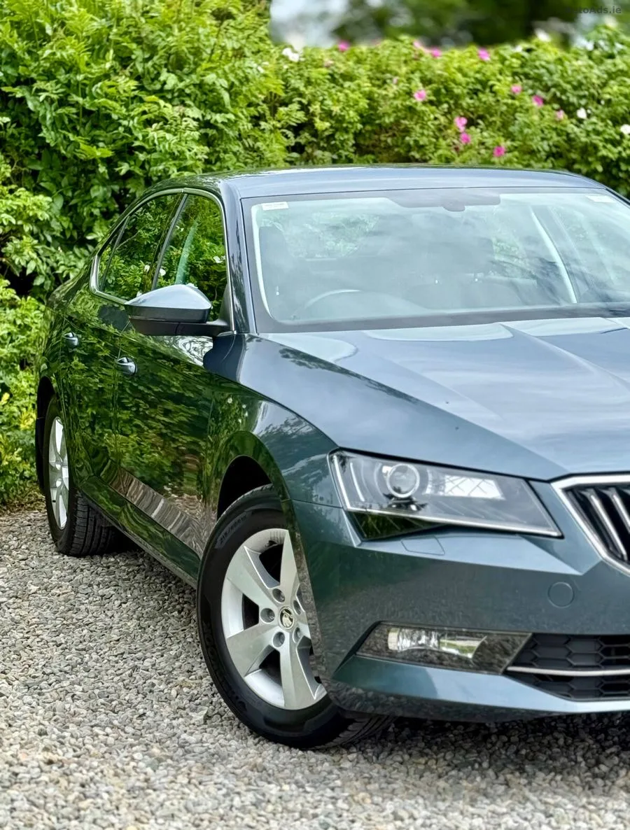 2019 Skoda Superb – photo 4