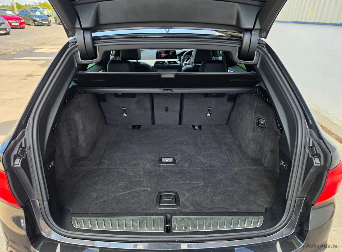 2019 BMW 5-Series – photo 8
