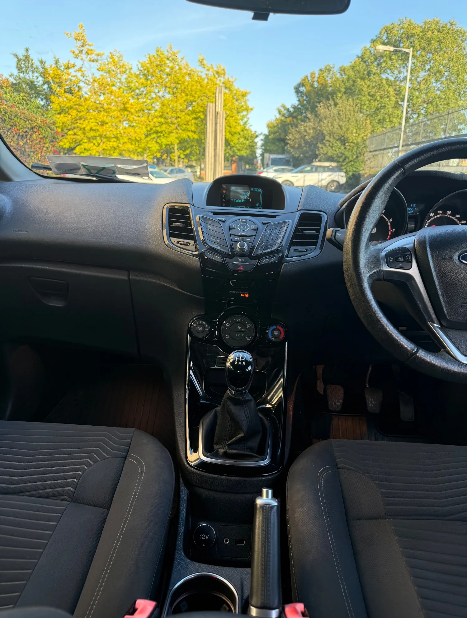 2015 Ford Fiesta – photo 8