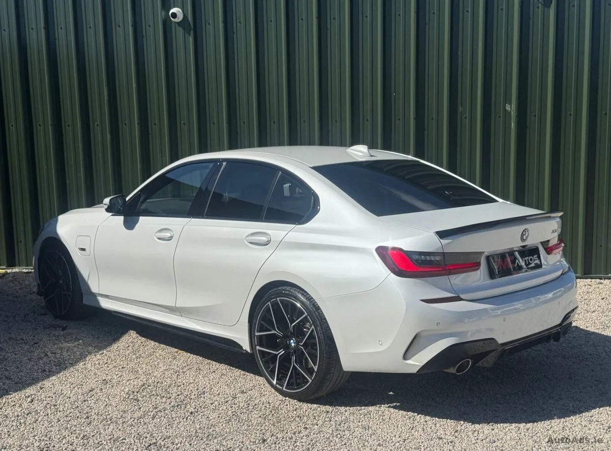 2021 BMW 3-Series – photo 6