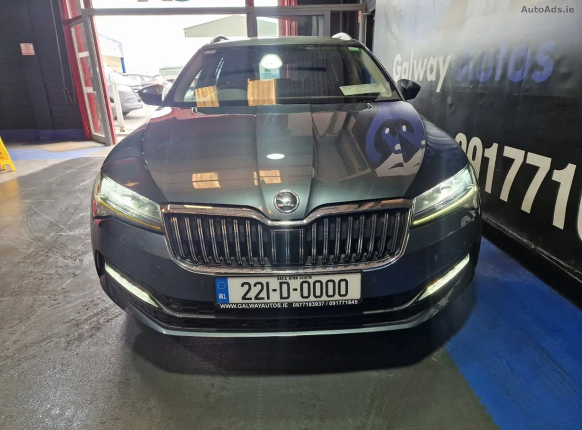 2022 Skoda Superb – photo 3