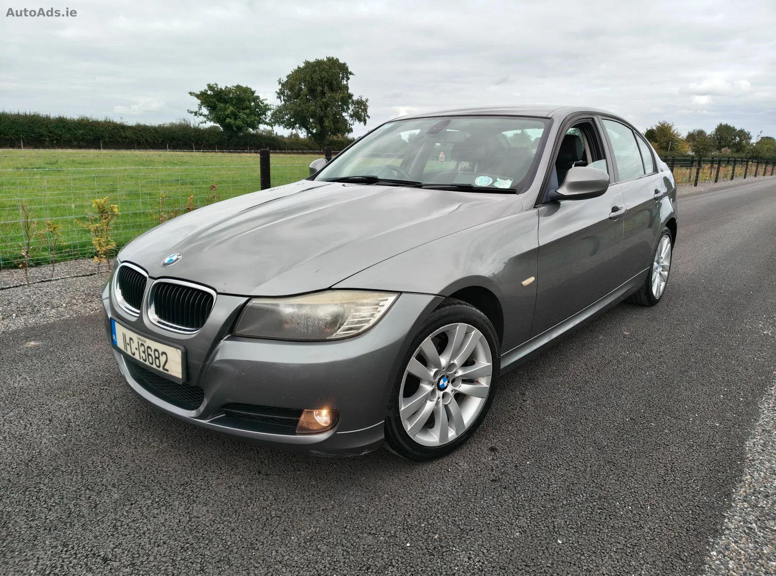 2011 BMW 3 Series – photo 4