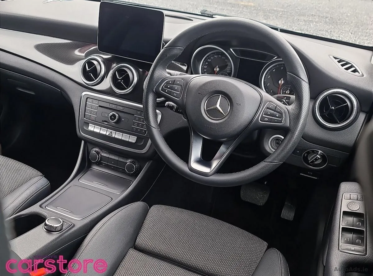 2017 Mercedes-Benz CLA – photo 15