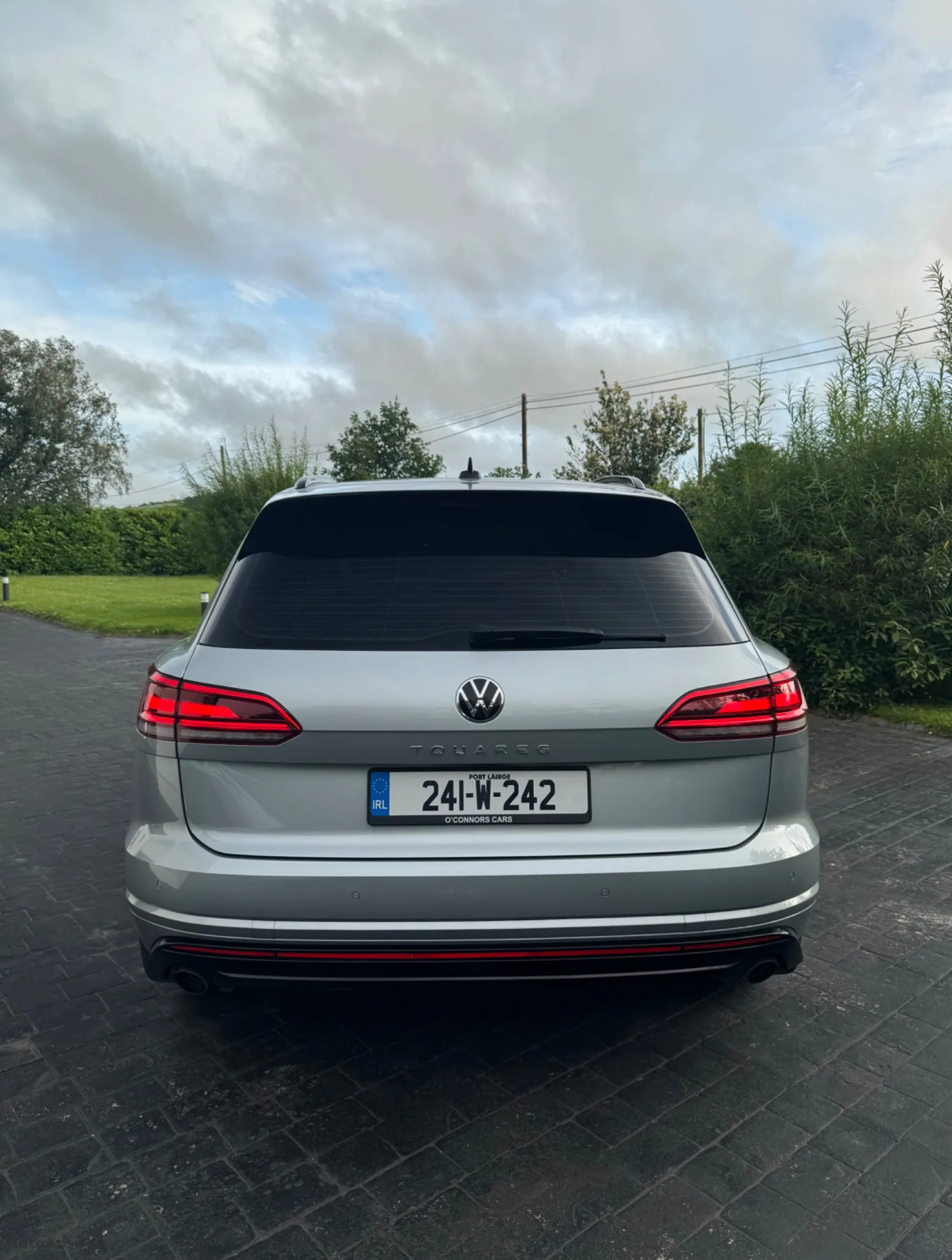 2024 Volkswagen Touareg – photo 2