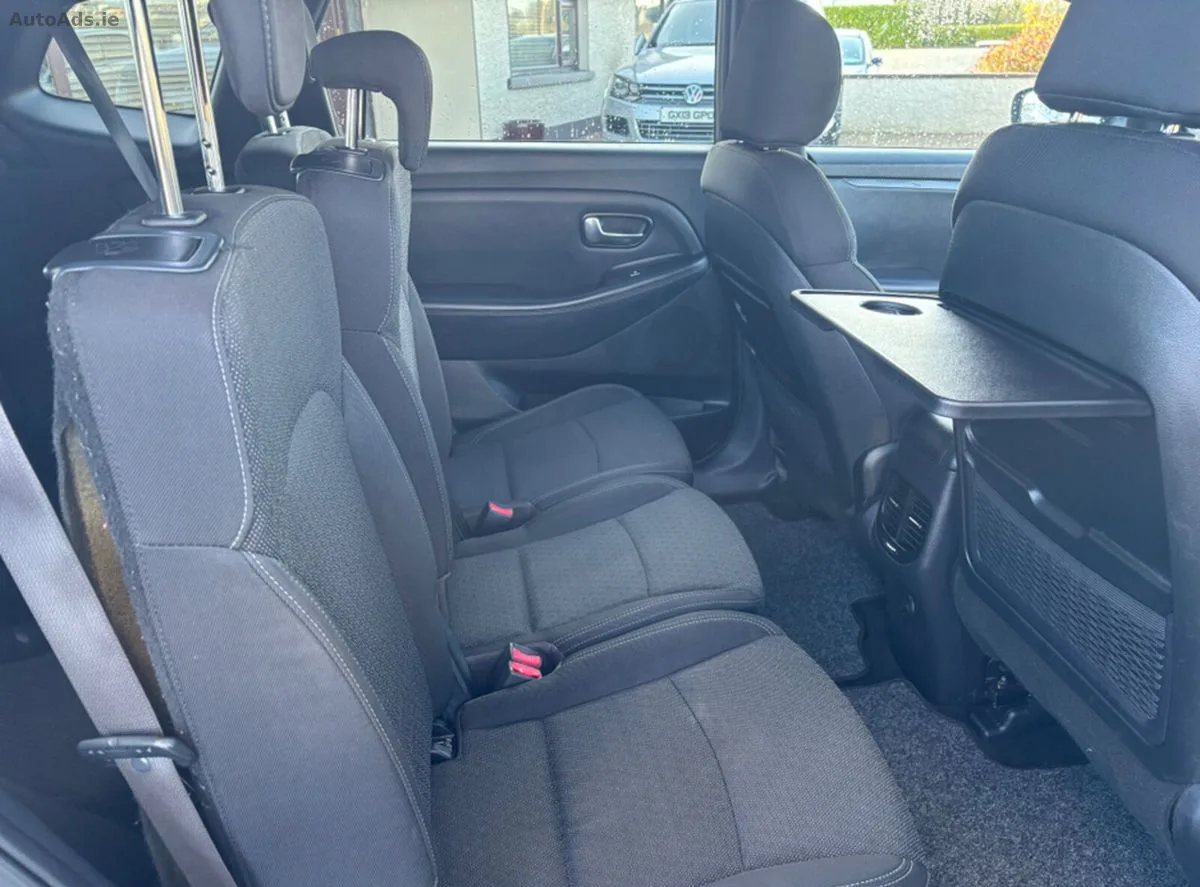 2018 Kia Carens – photo 9