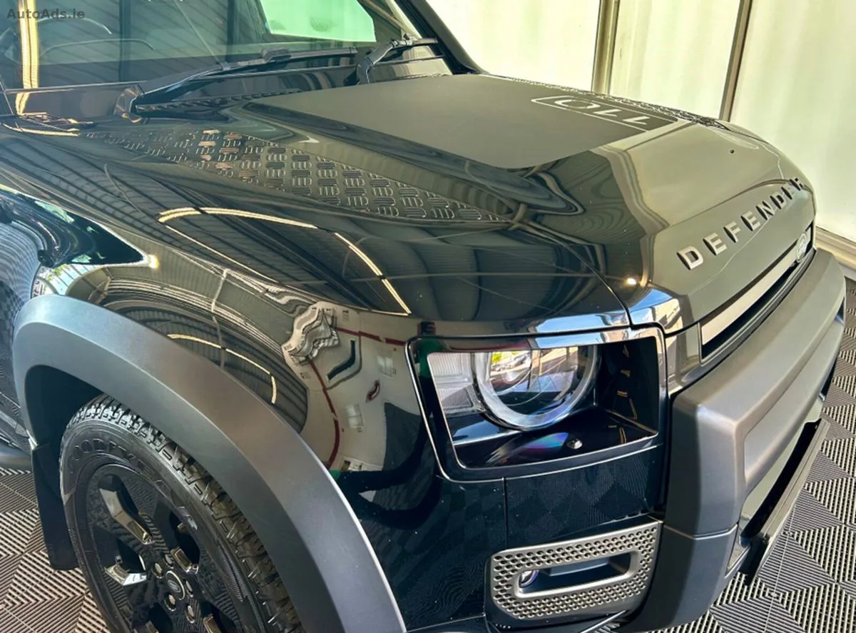 2023 Land Rover Defender – photo 12