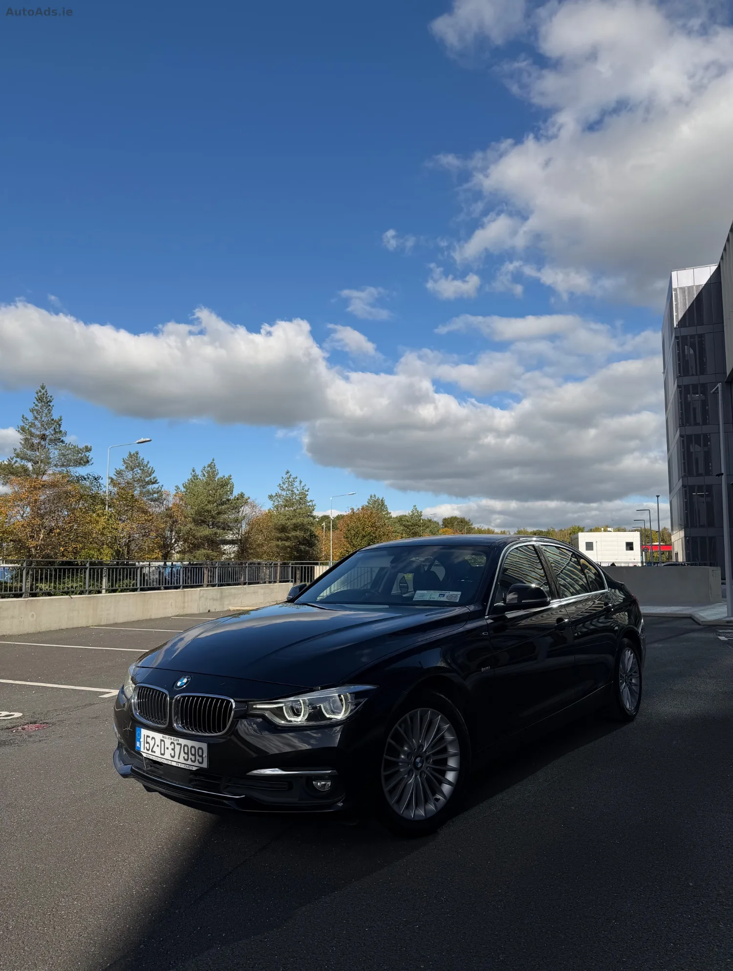 2015 BMW 3 Series – photo 2