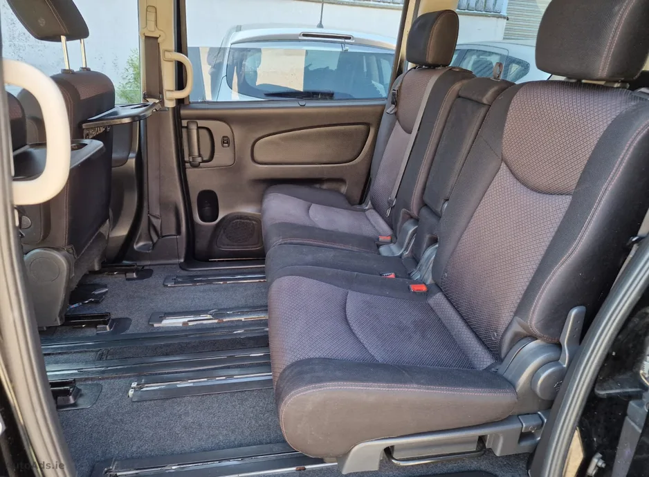 2013 Nissan Serena – photo 12