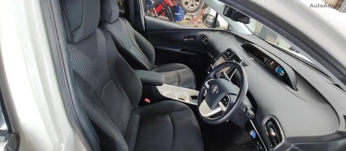 2017 Toyota Prius – photo 18