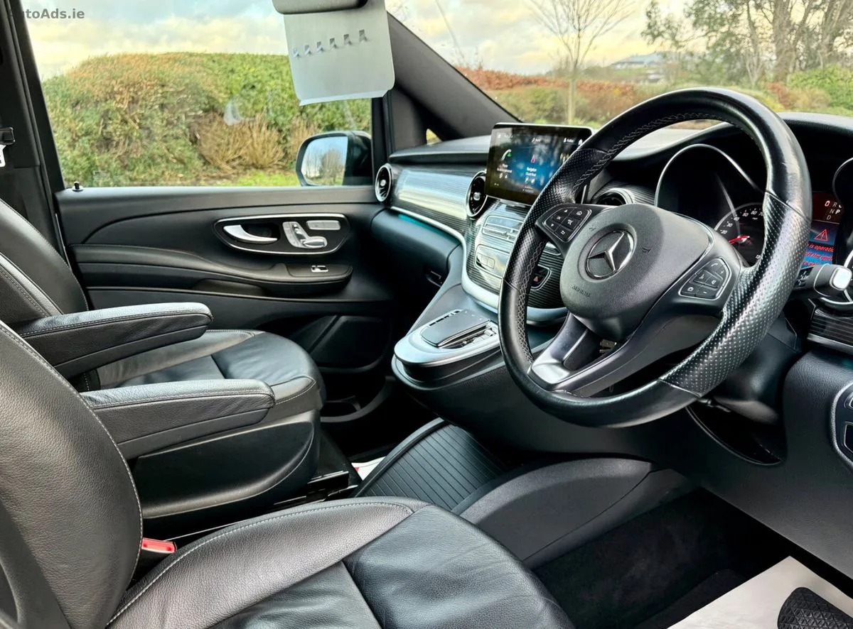 2021 Mercedes-Benz V-Class – photo 9