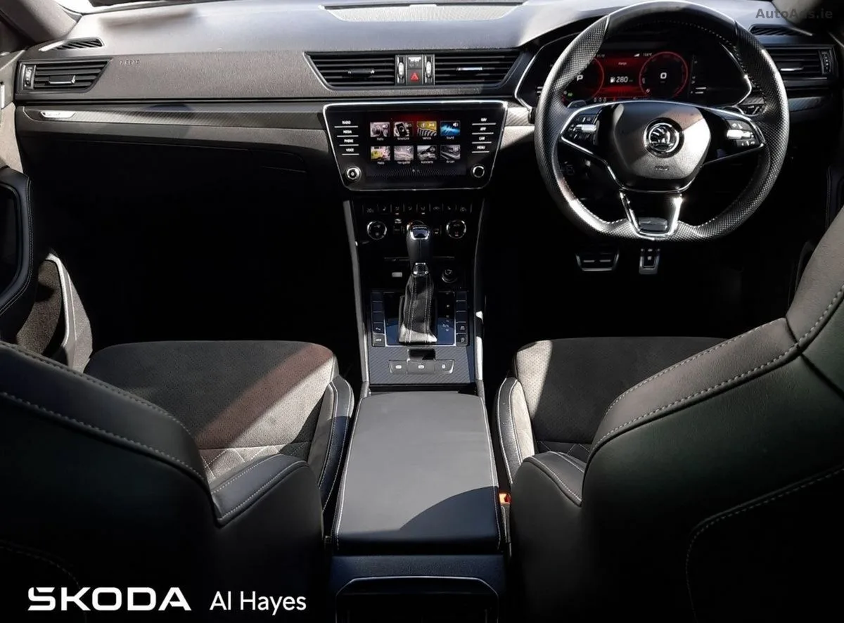 2024 Skoda Superb – photo 2