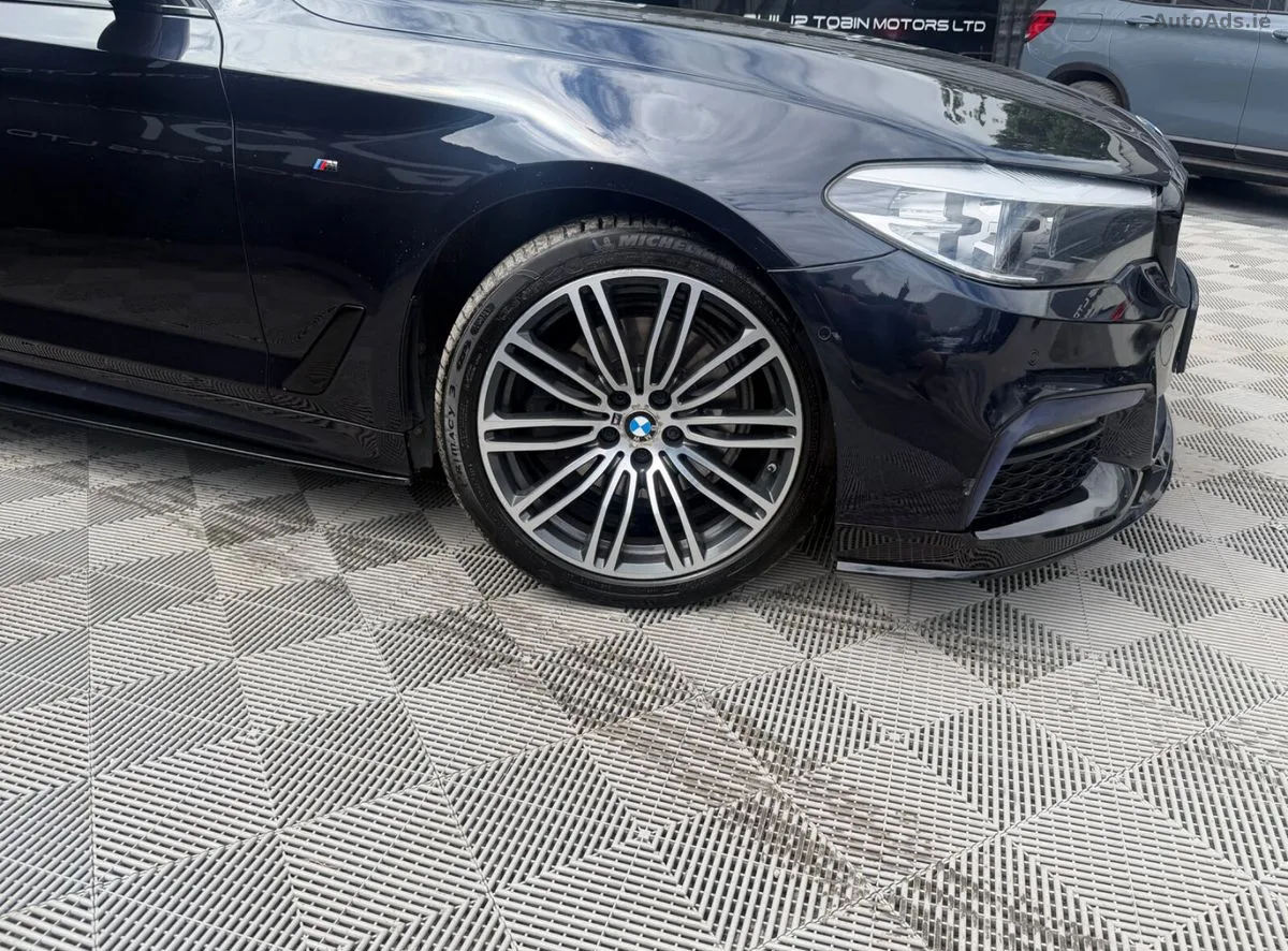 2019 BMW 5-Series – photo 11