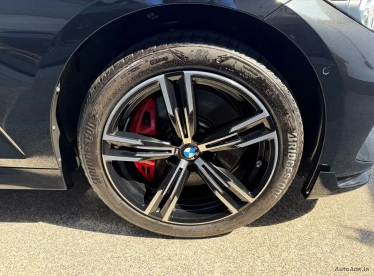 2025 BMW 3-Series – photo 7